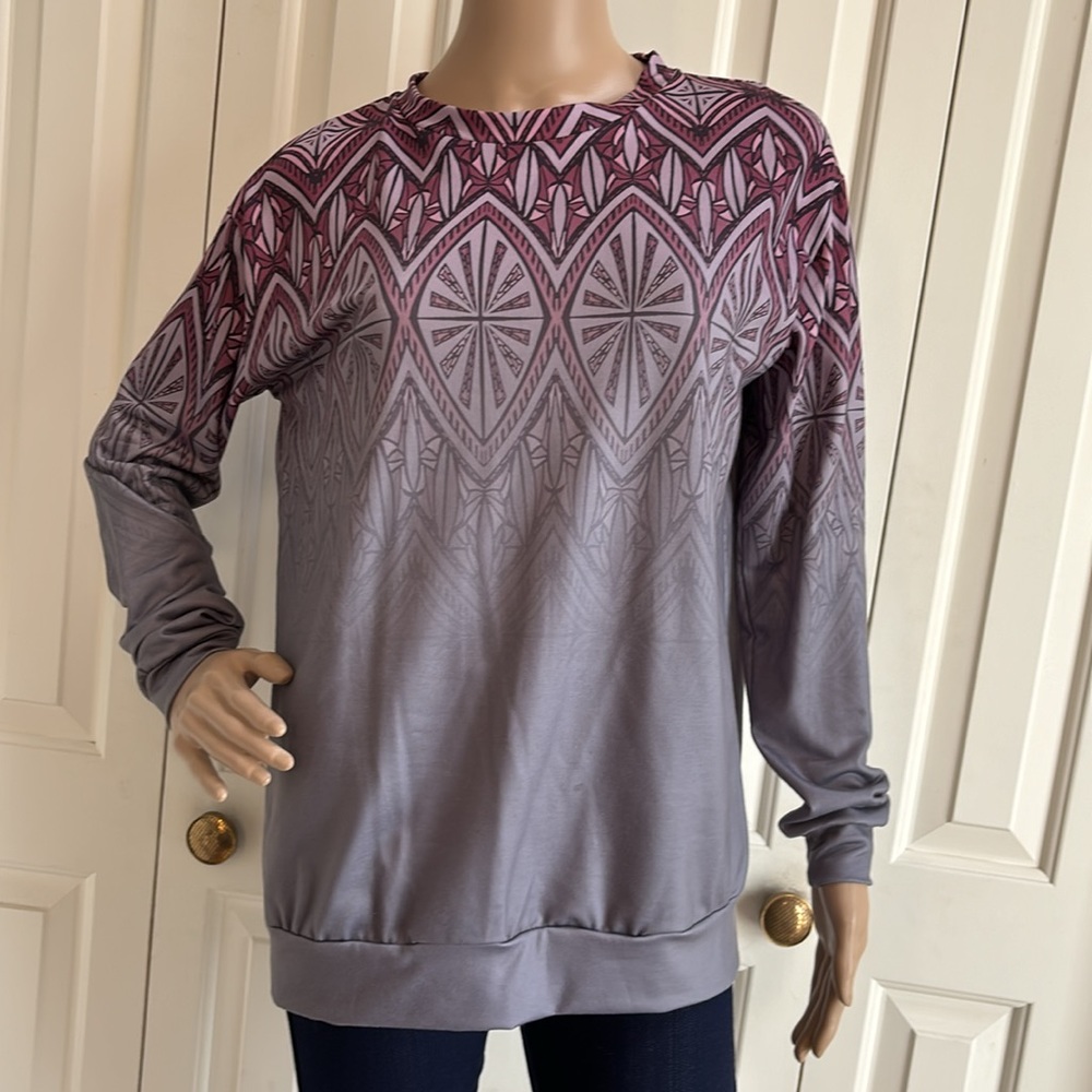 NWT Pixie Lady Womens M Pullover Long Sleeve. Grey and Purple. Awesome Ombre